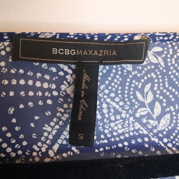 BCBG MAXAZRIA NICKELETTE BLUE & WHITE SILK PRINT HIGH LOW BLOUSE - SIZE S - Picture 5 of 5